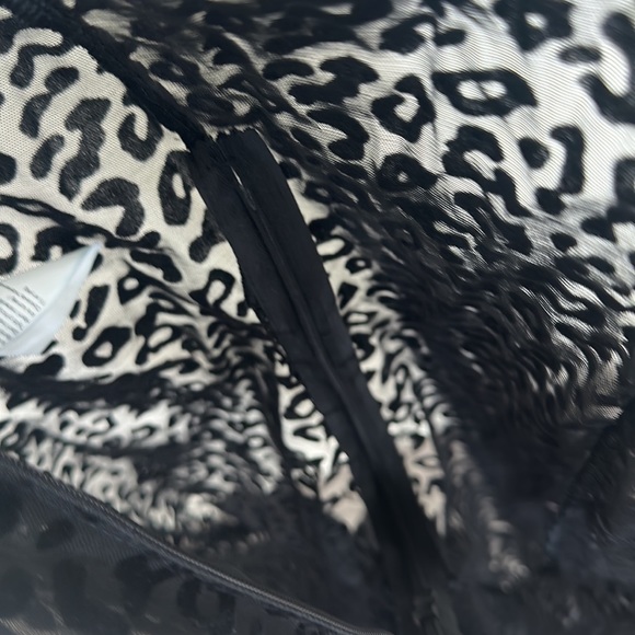 NWT CATSUIT - Picture 4 of 11